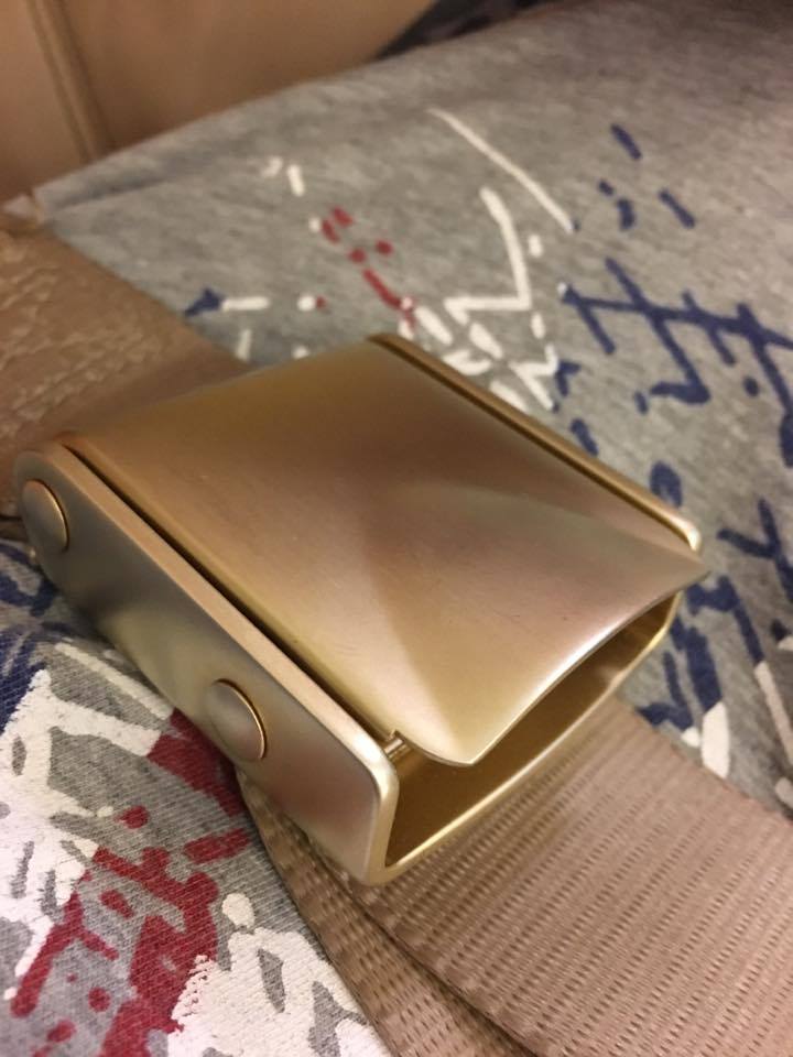 Etihad Golden seatbelt