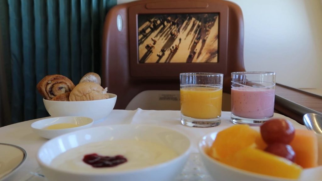 Oman Air Business Class a330-300 Breakfast 2