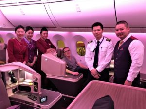 juneyao business class dreamliner b787-9 crew