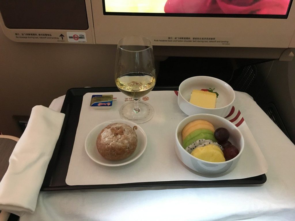 juneyao business class dreamliner b787-9