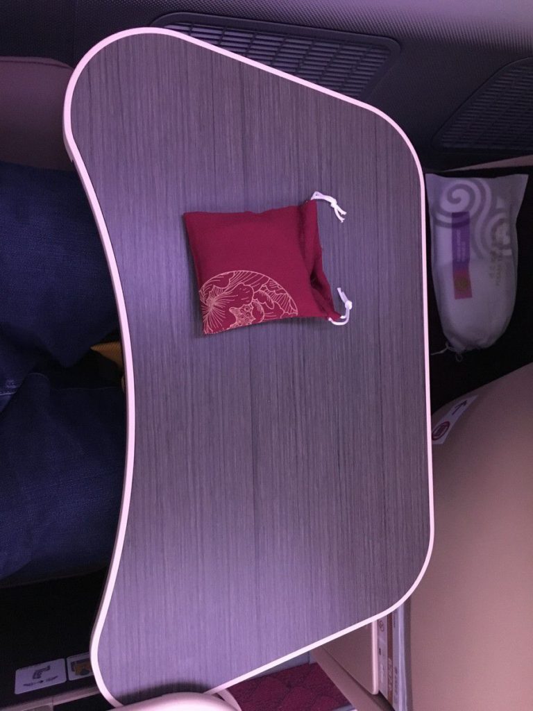 juneyao business class dreamliner b787-9 eye cover